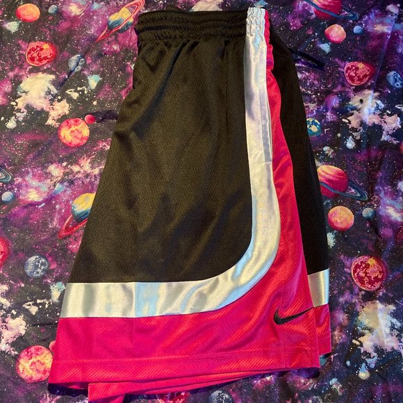 Nike Dri-Fit Shorts - Picture 2 of 3